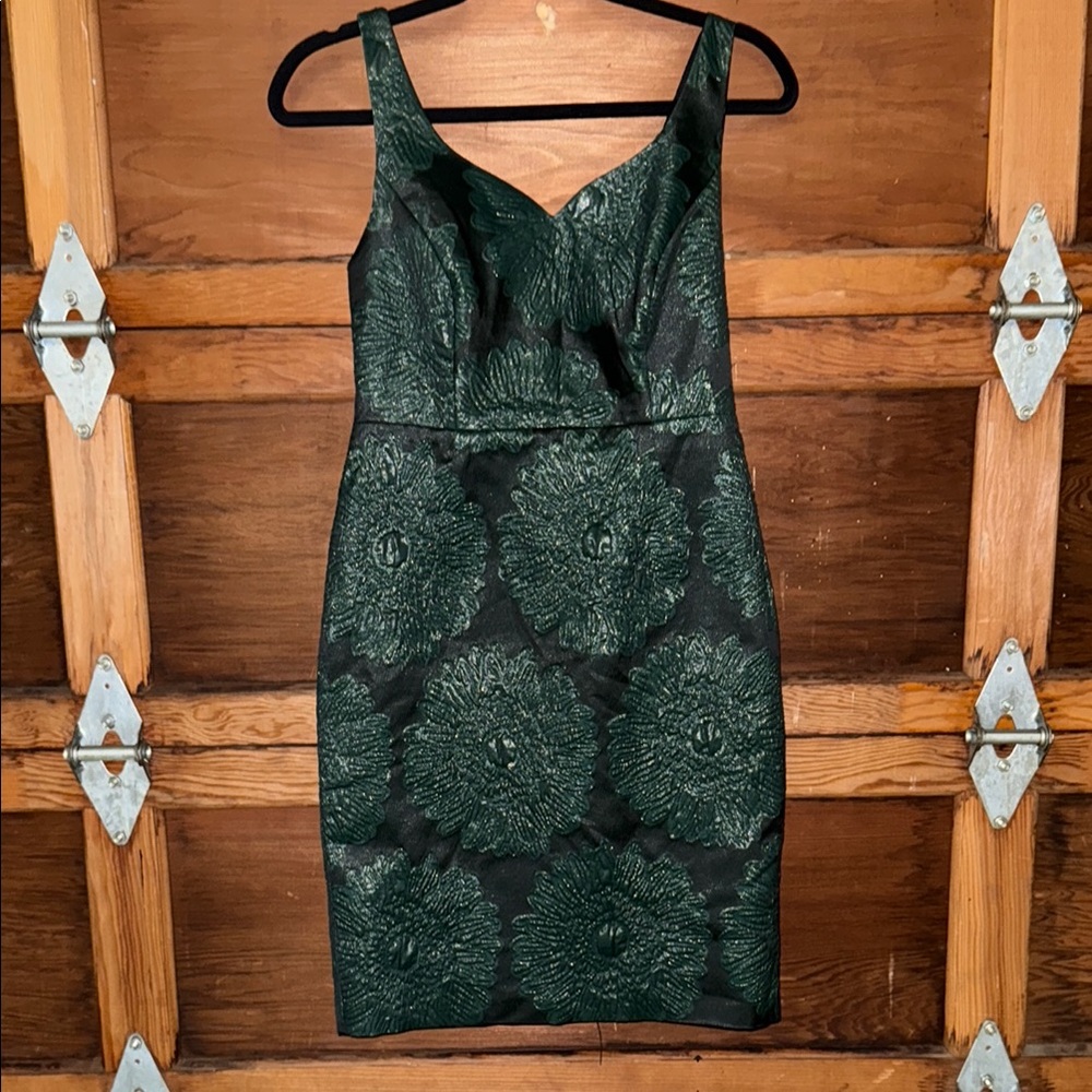 Leifsdottir Green Sleeveless Sweetheart Mini Dress